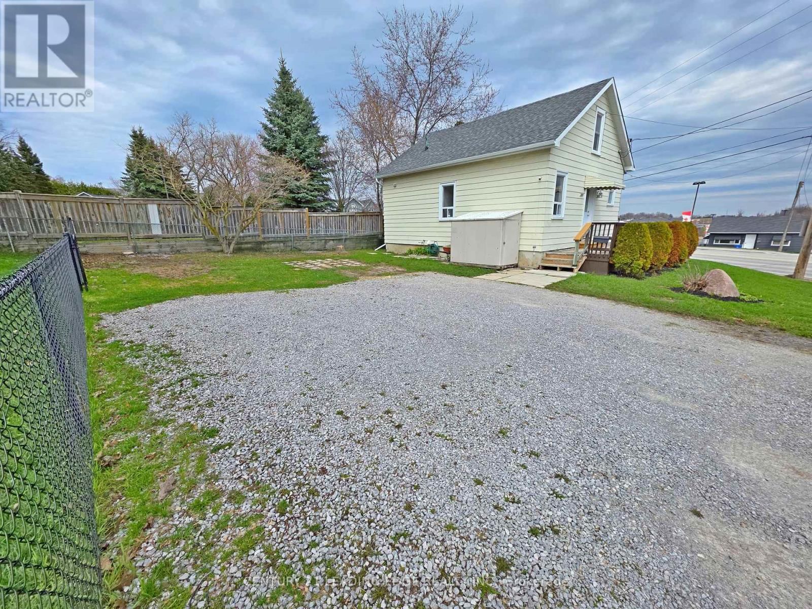 500 THE QUEENSWAY SOUTH Image 10