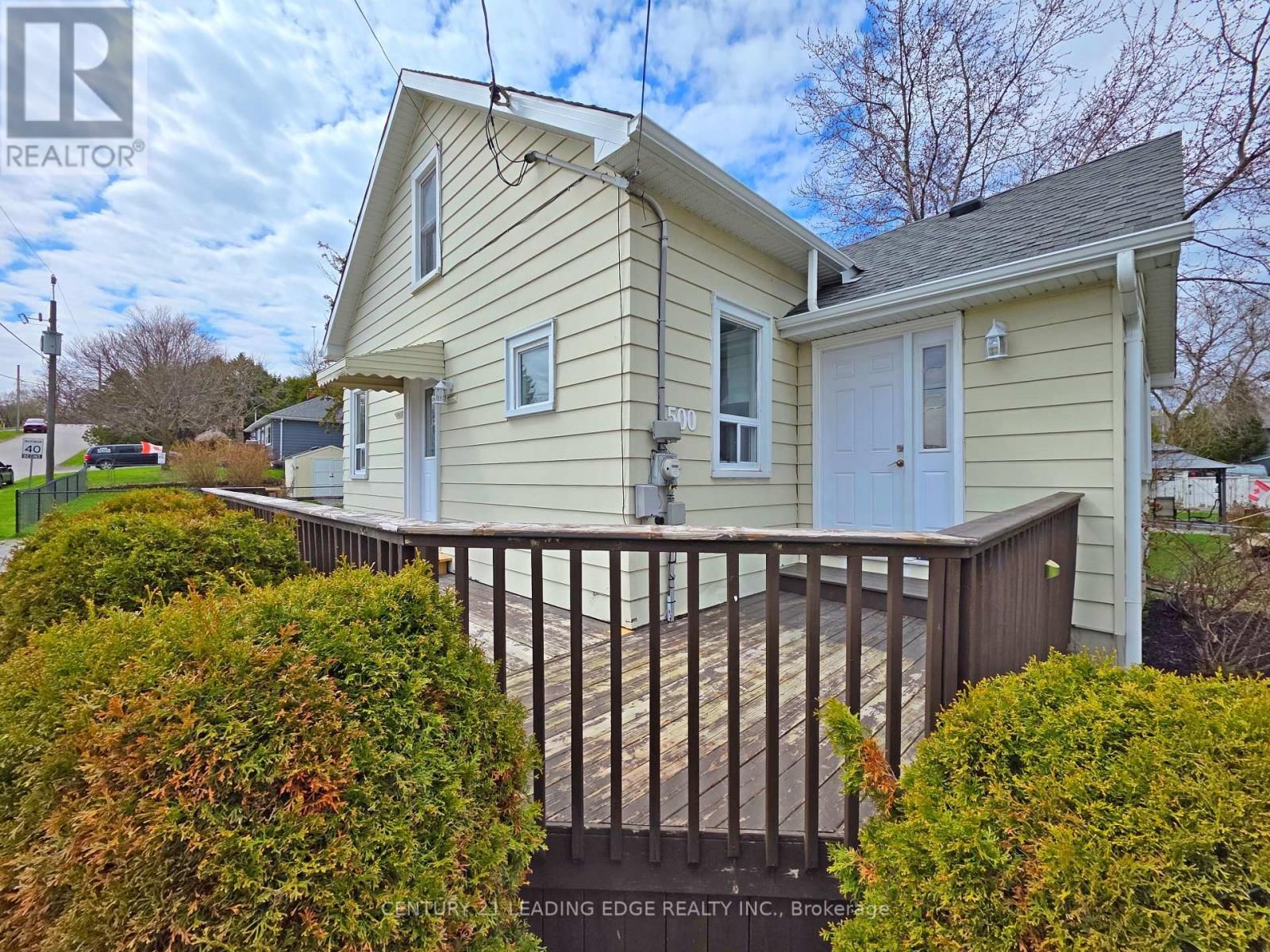 500 THE QUEENSWAY SOUTH Image 2