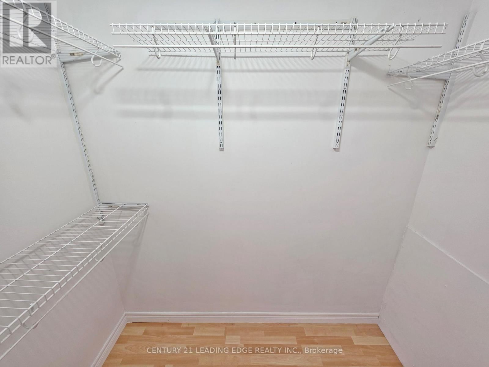 500 THE QUEENSWAY SOUTH Image 25