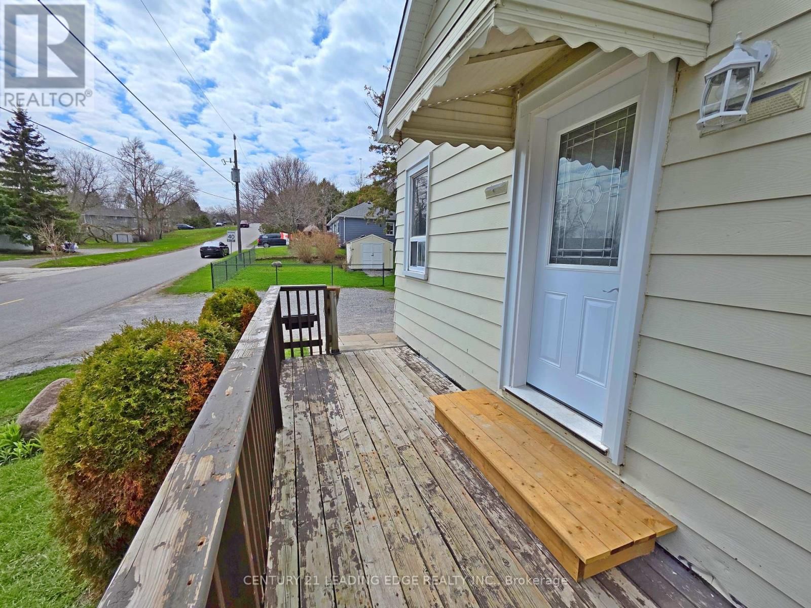 500 THE QUEENSWAY SOUTH Image 7