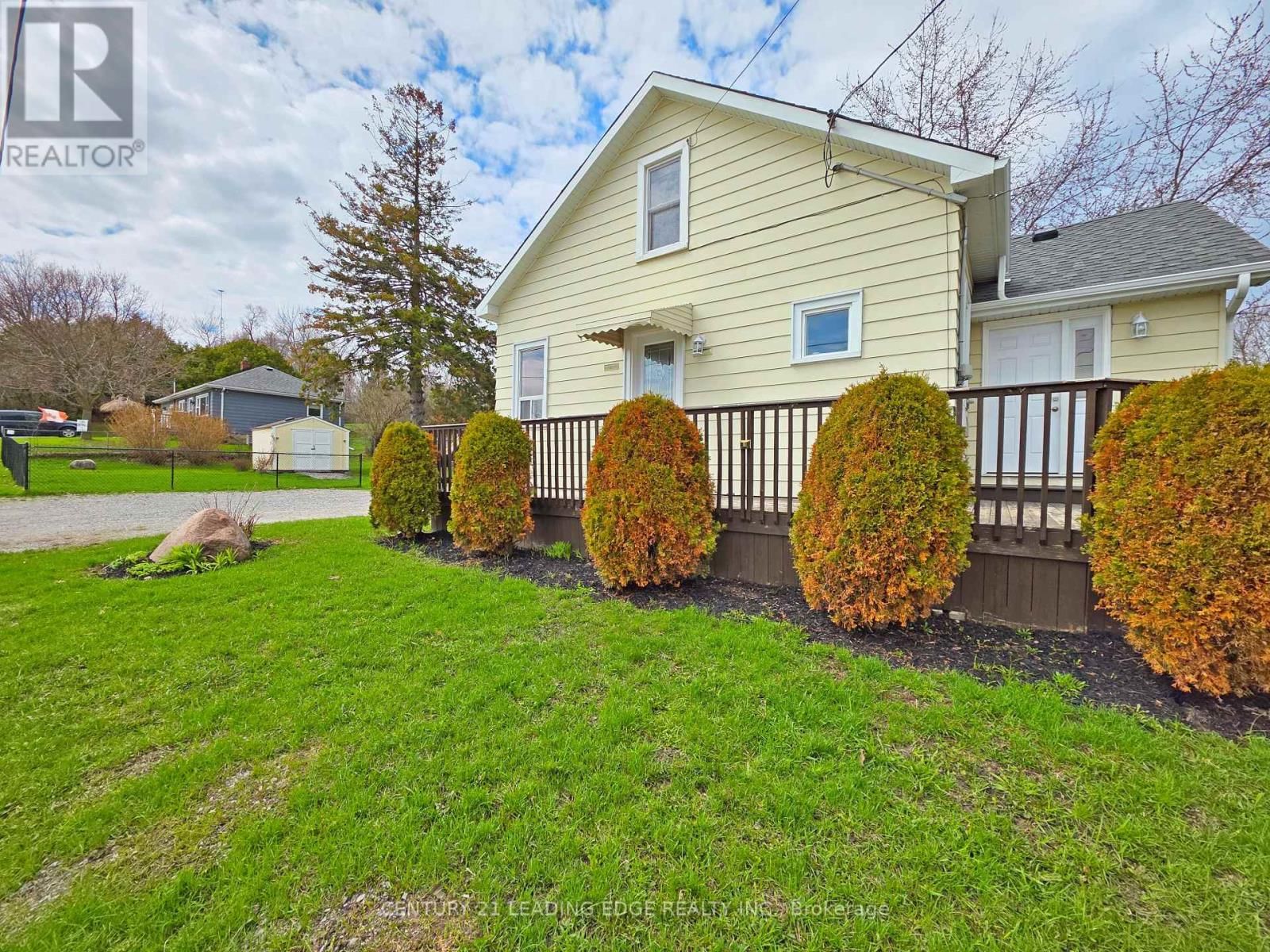 500 THE QUEENSWAY SOUTH Image 8