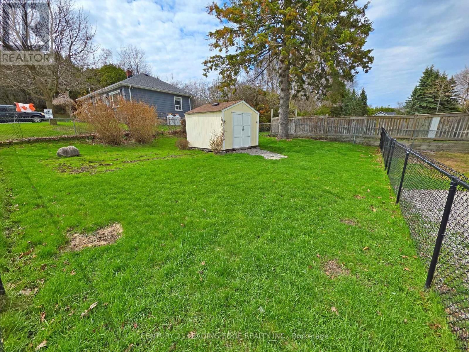 500 THE QUEENSWAY SOUTH Image 9