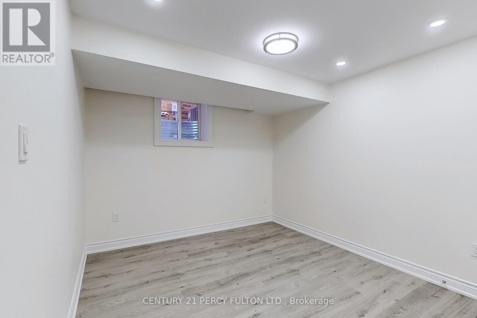 Bsmt - 47 SAPPHIRE DRIVE Image 16