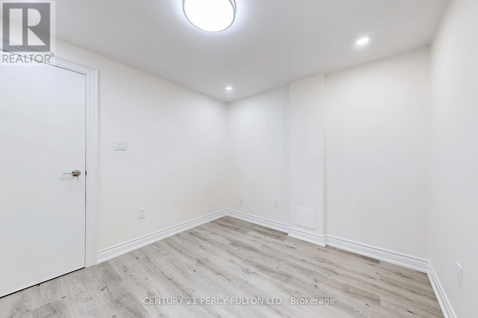 Bsmt - 47 SAPPHIRE DRIVE Image 22