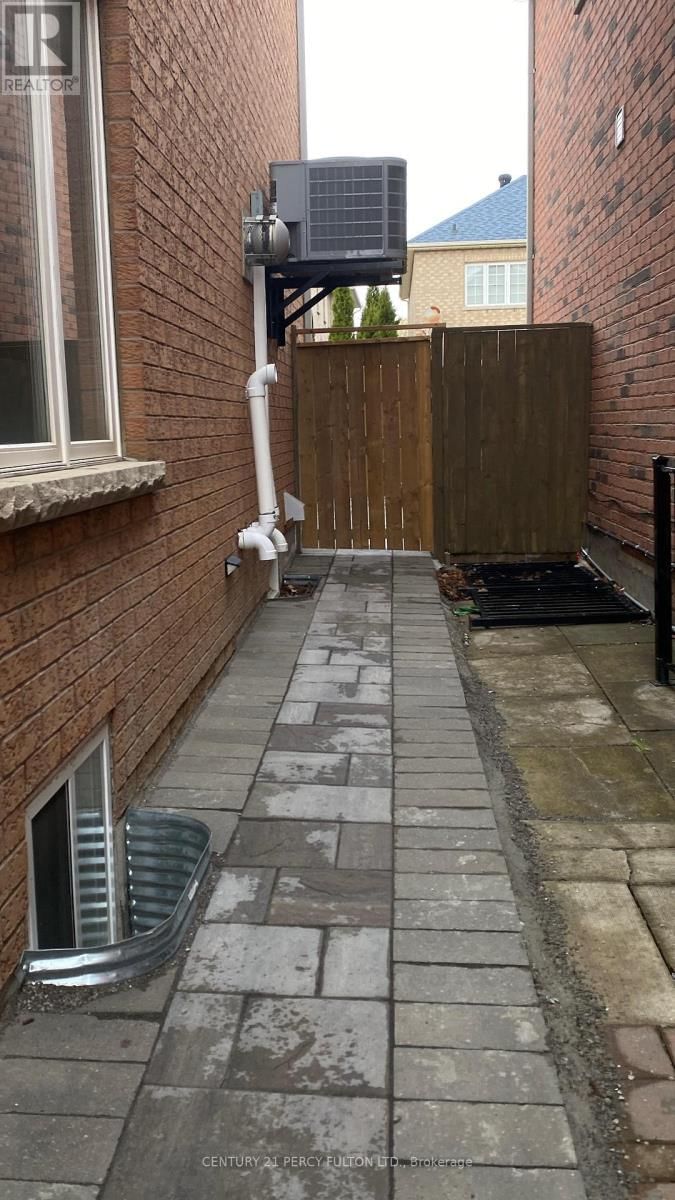 Bsmt - 47 SAPPHIRE DRIVE Image 33