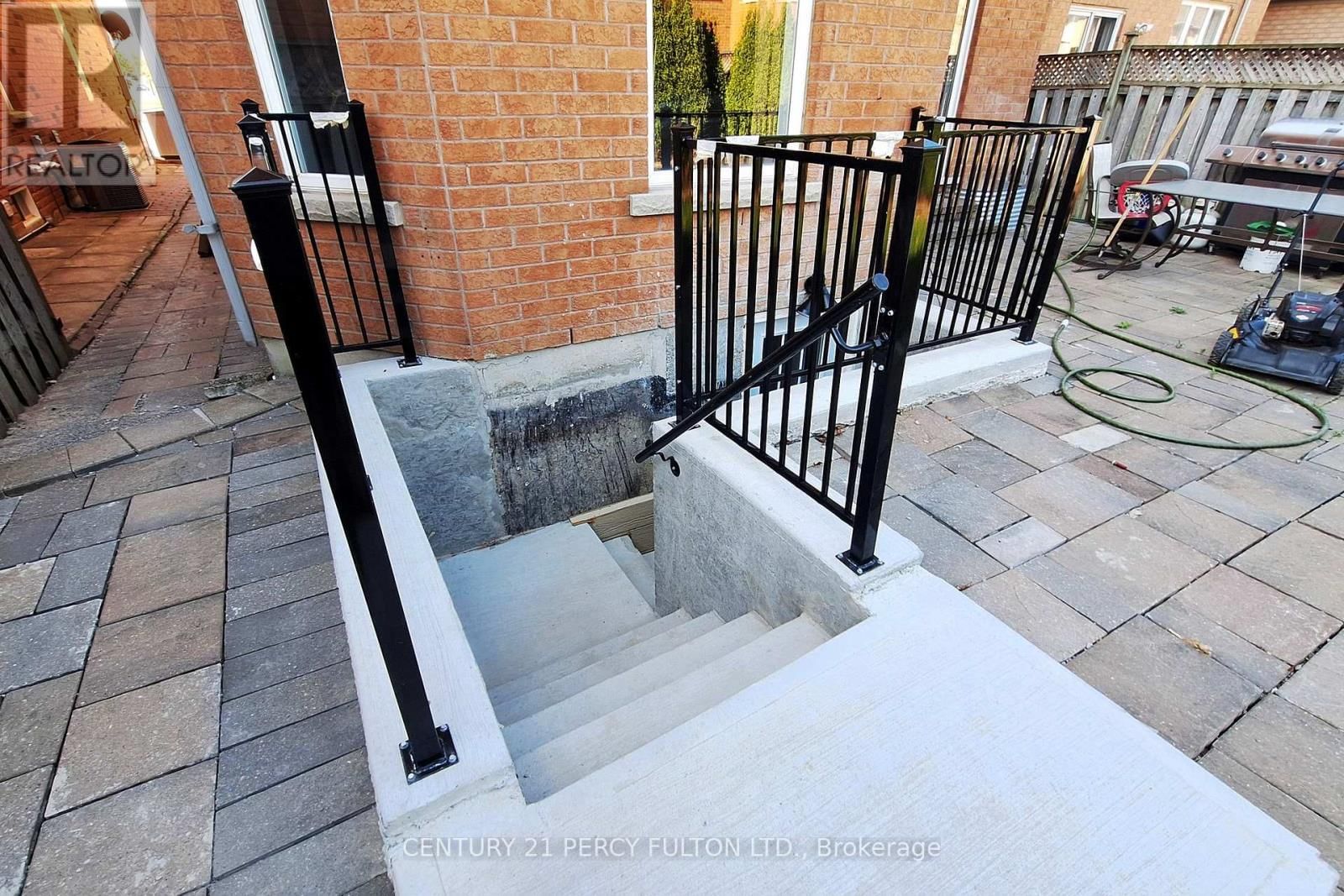 Bsmt - 47 SAPPHIRE DRIVE Image 34