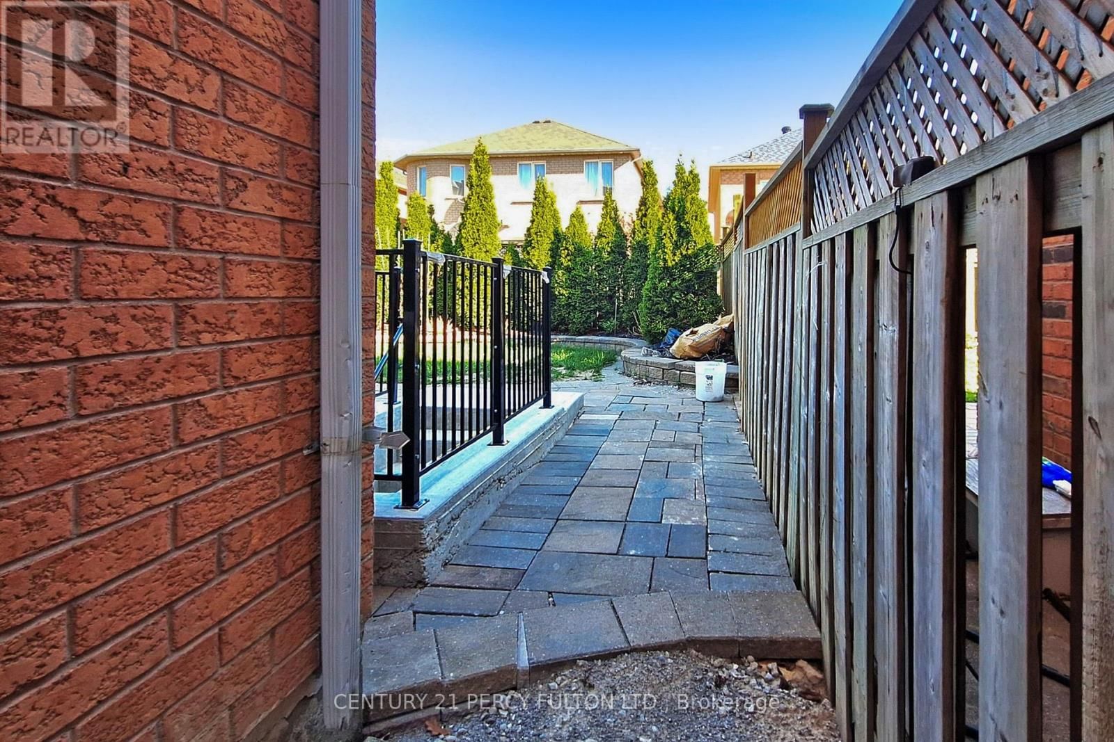 Bsmt - 47 SAPPHIRE DRIVE Image 38