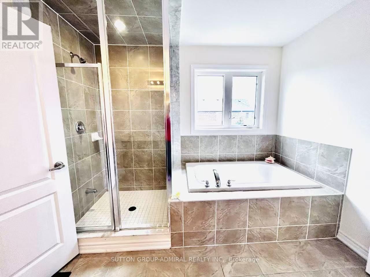 81 LIVANTE COURT Image 30