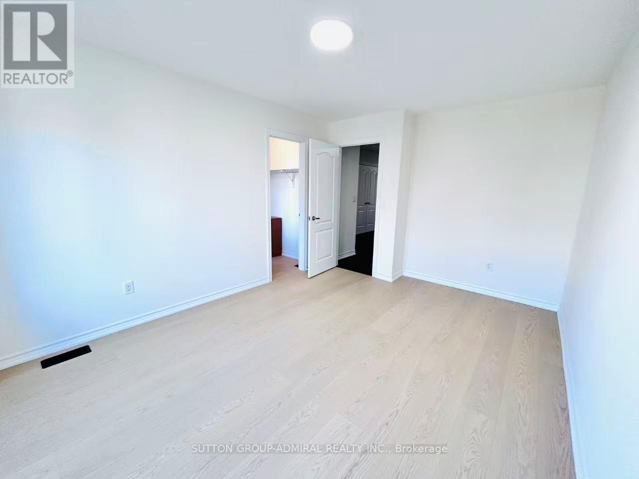 81 LIVANTE COURT Image 32