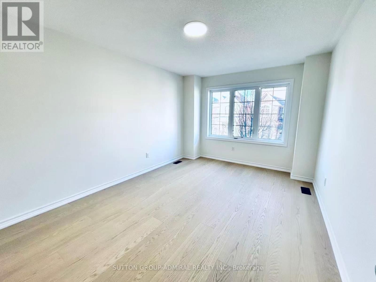 81 LIVANTE COURT Image 33