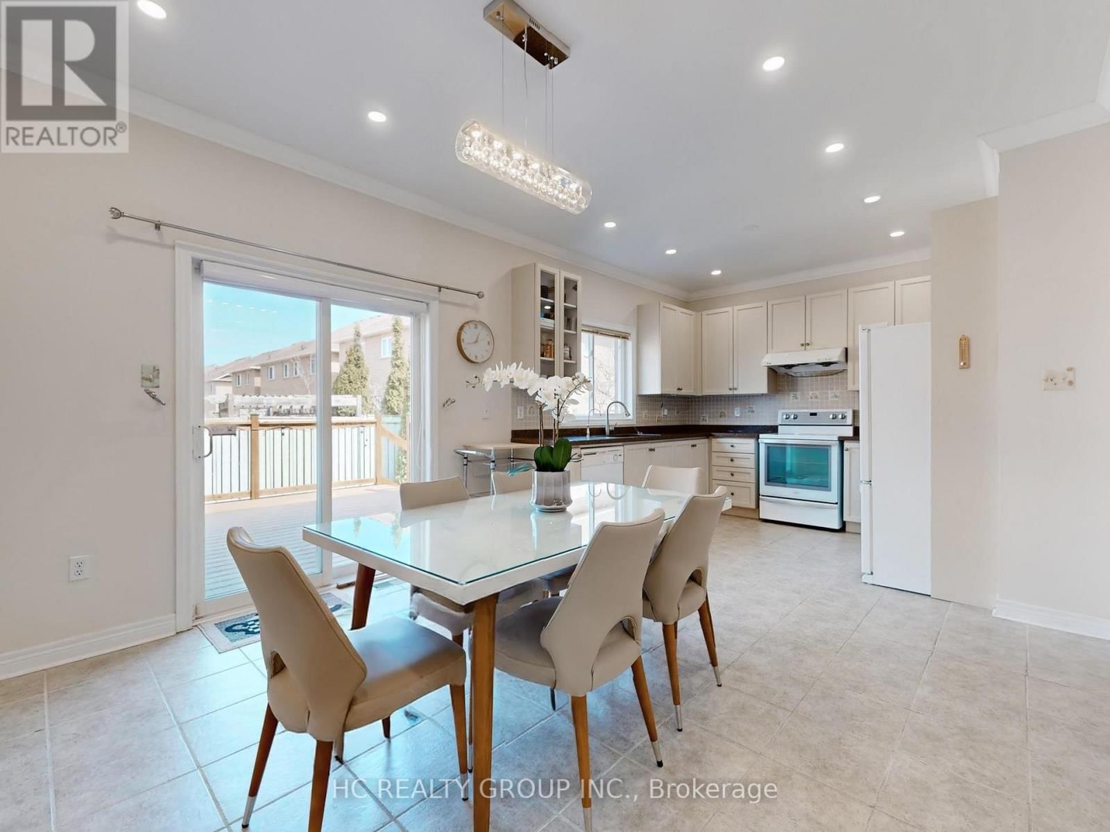 157 DOVETAIL DRIVE Image 11