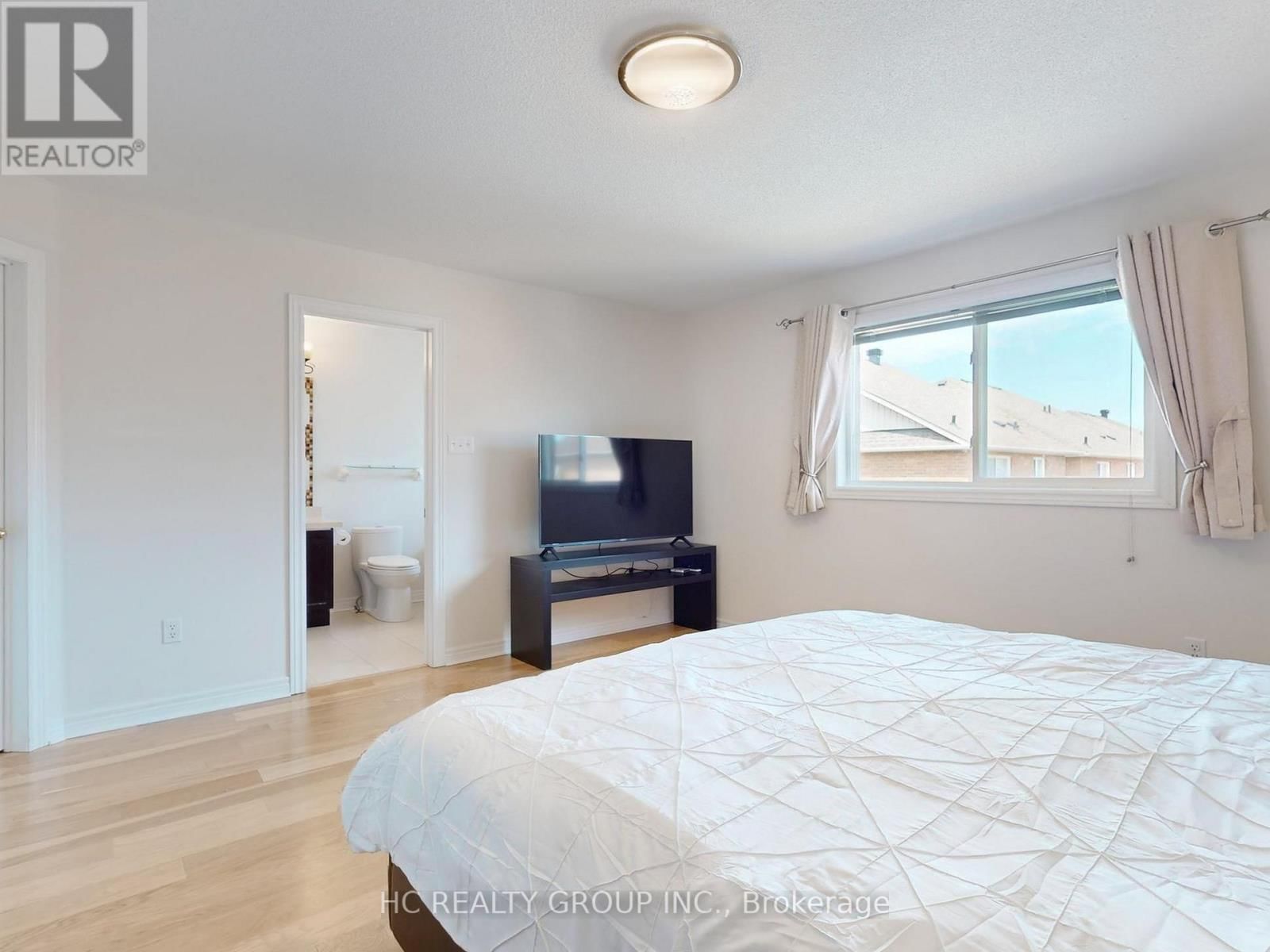 157 DOVETAIL DRIVE Image 14