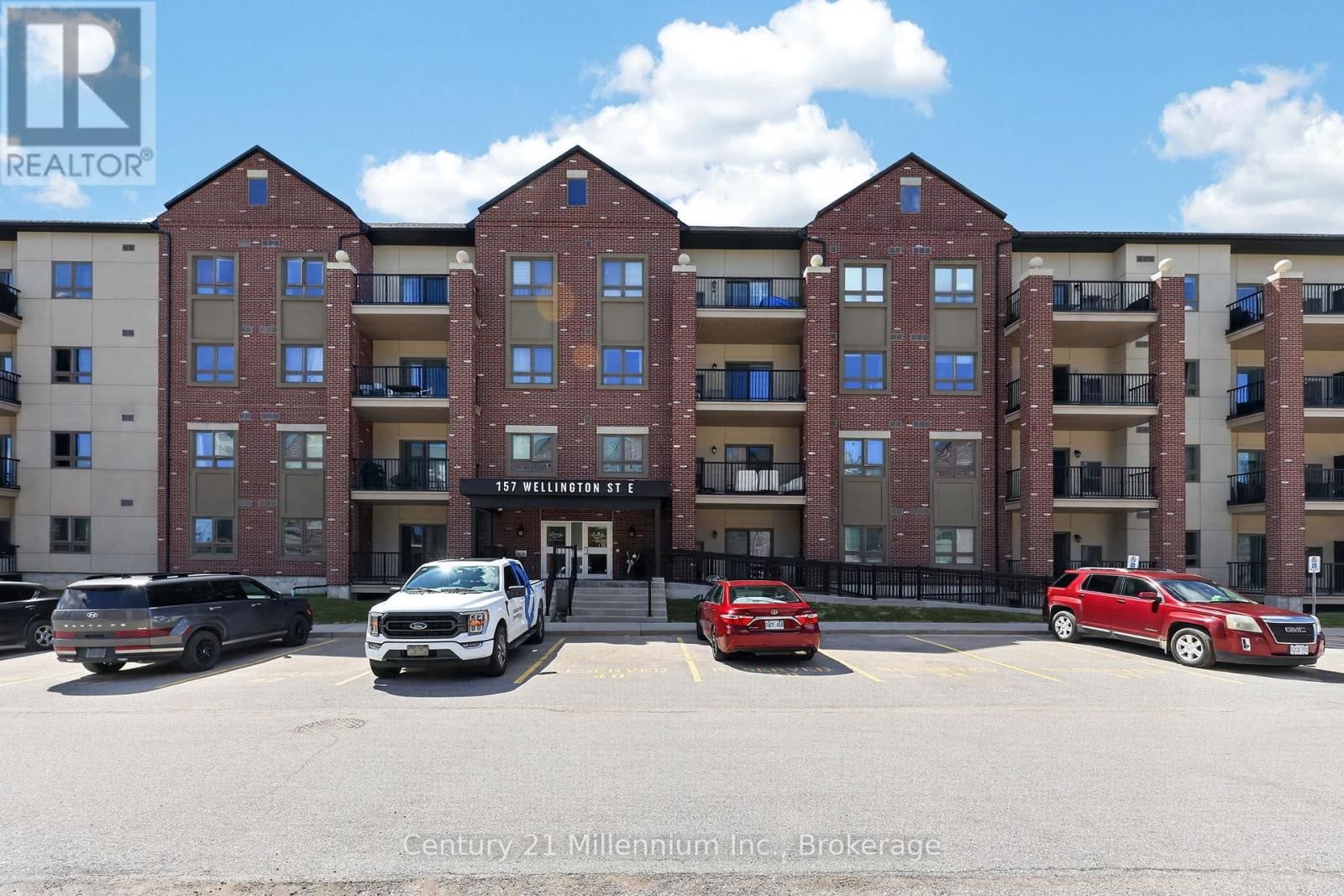 109 - 157 WELLINGTON STREET EAST Image 2