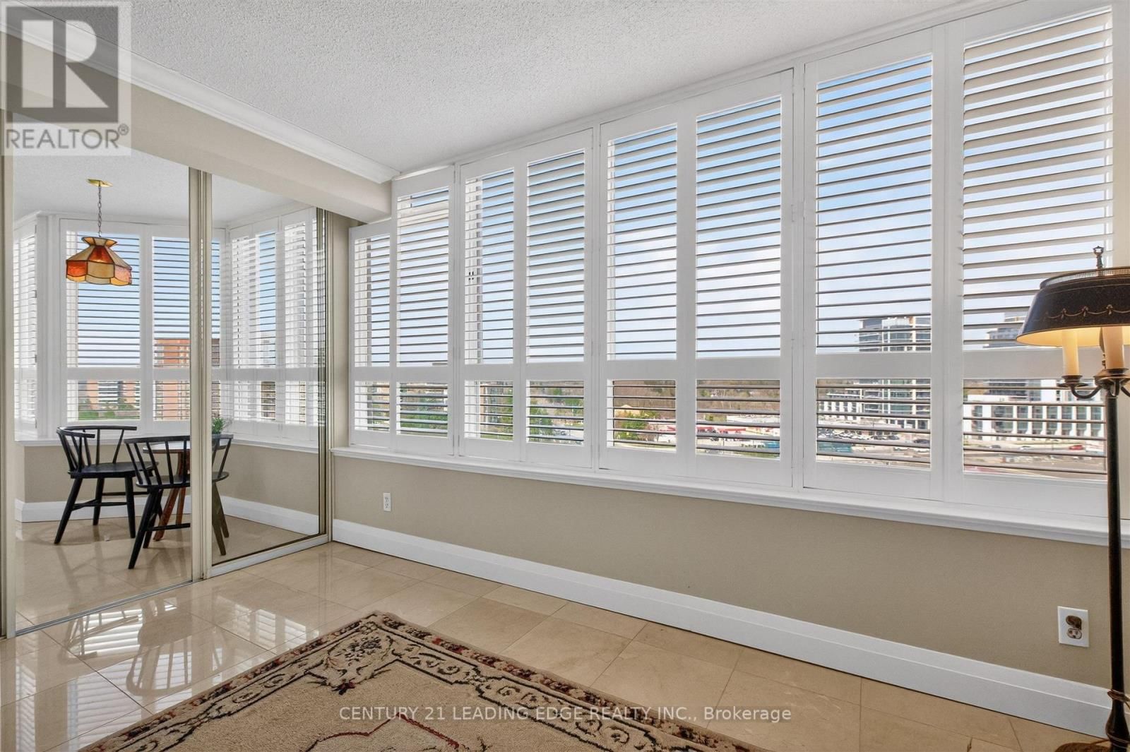 1011 - 33 WELDRICK ROAD EAST Image 12