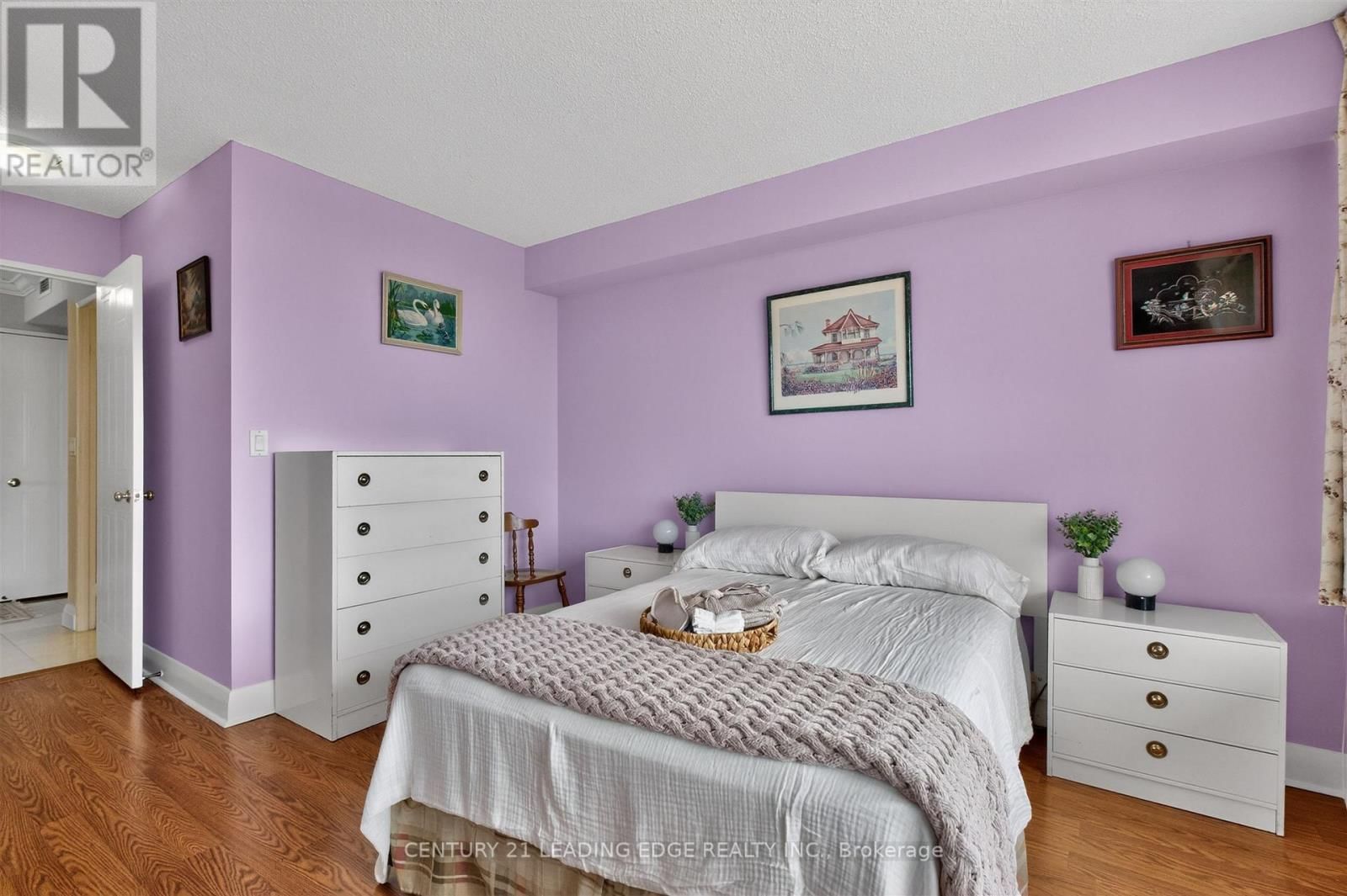 1011 - 33 WELDRICK ROAD EAST Image 32