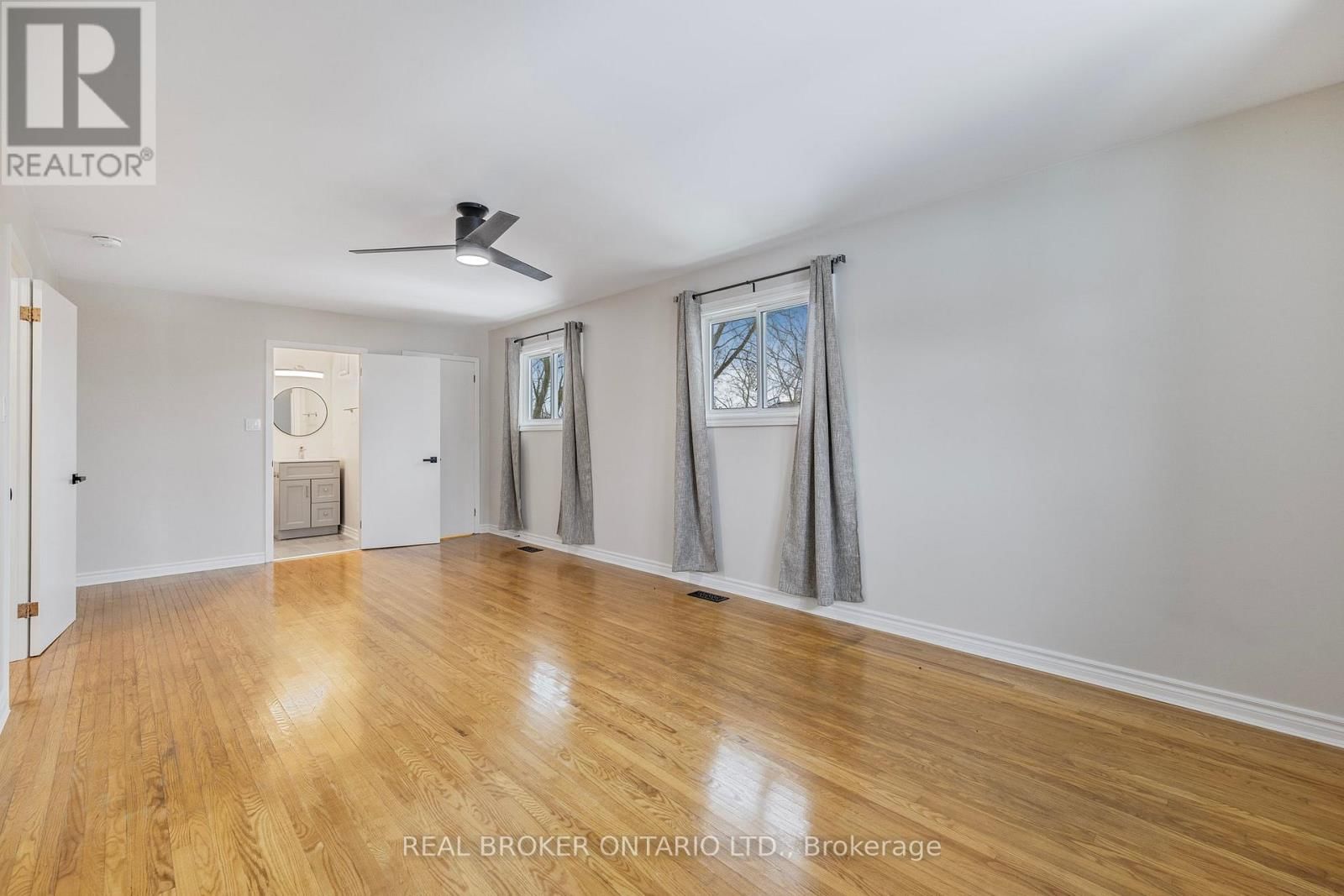 246 EAST STREET Image 20