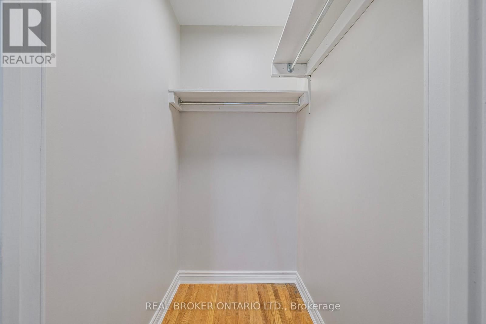 246 EAST STREET Image 22