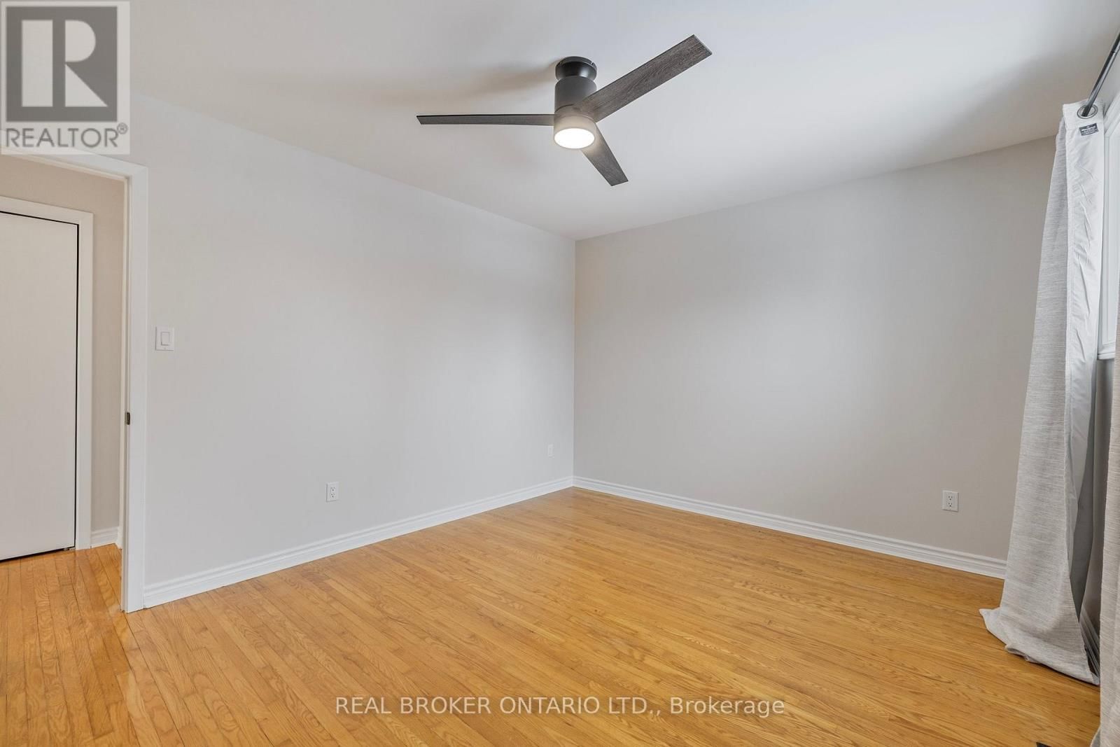 246 EAST STREET Image 26