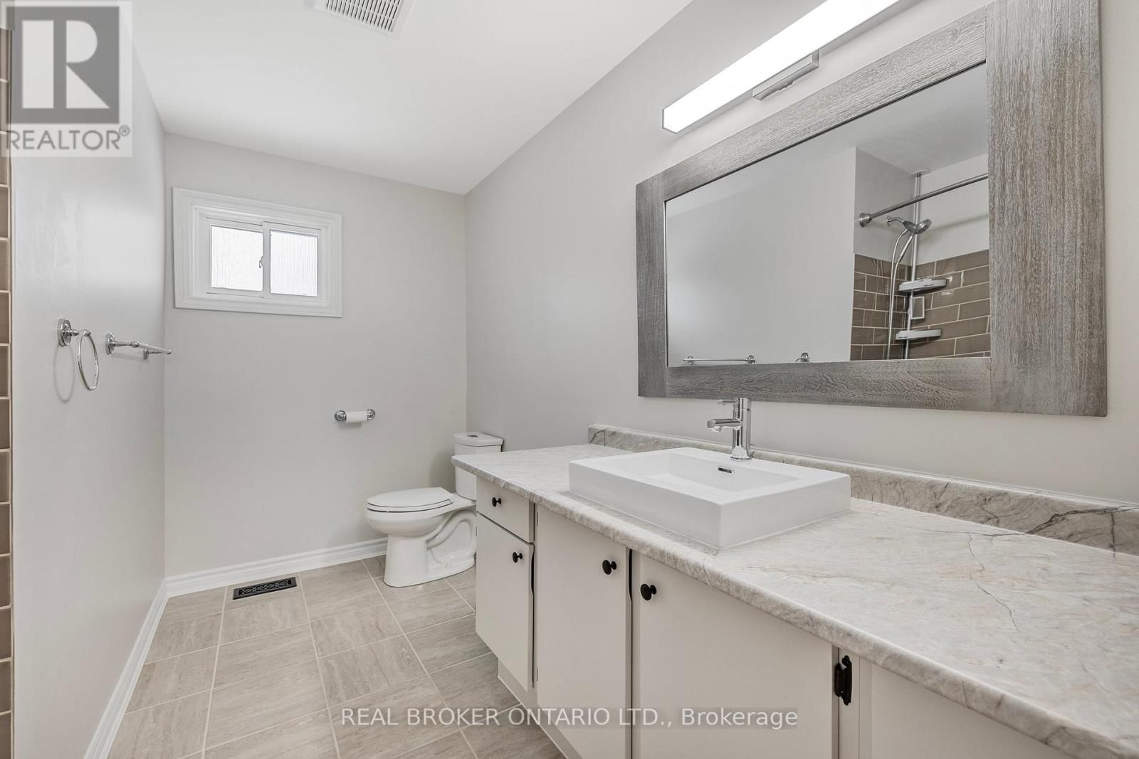 246 EAST STREET Image 28