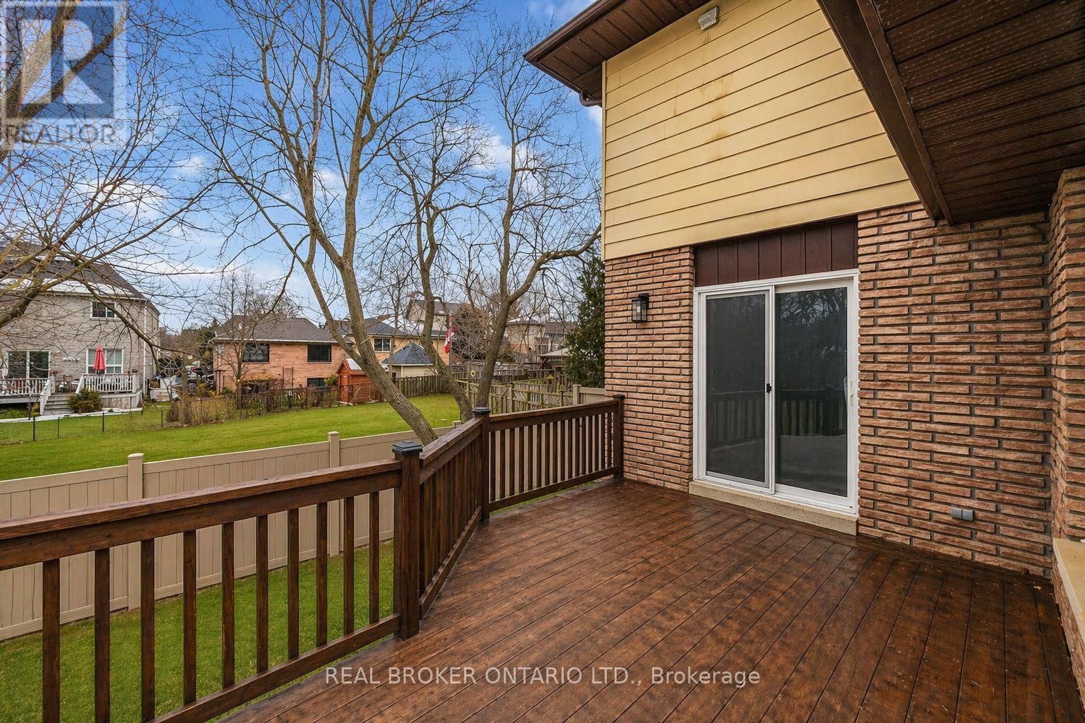 246 EAST STREET Image 30