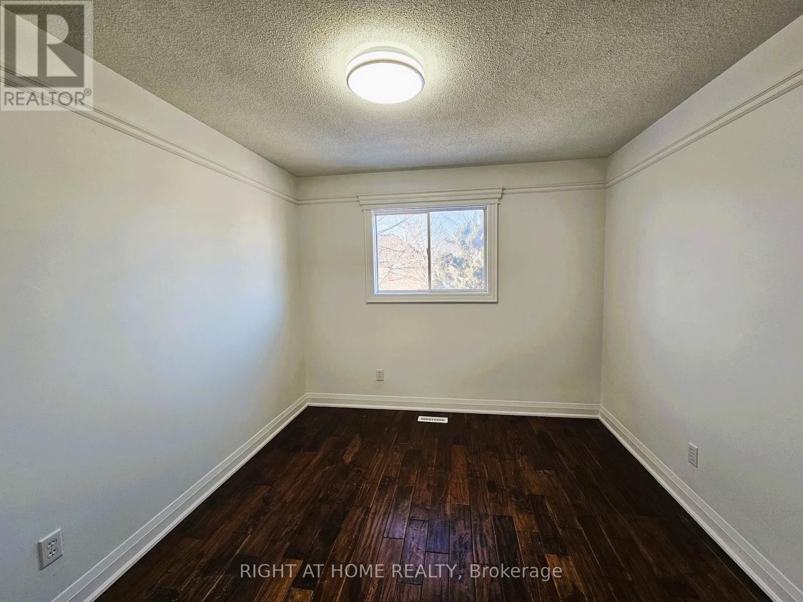 206 FAIRWOOD DRIVE Image 12