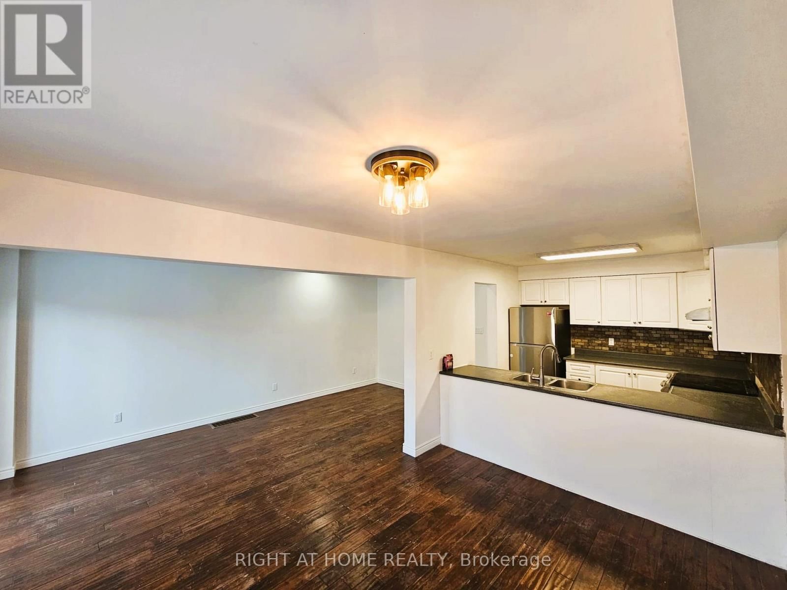 206 FAIRWOOD DRIVE Image 2