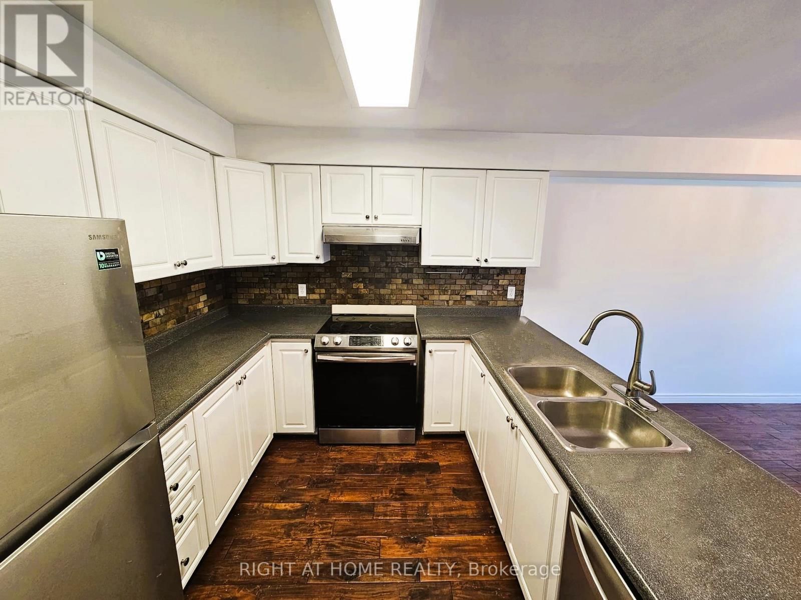 206 FAIRWOOD DRIVE Image 4