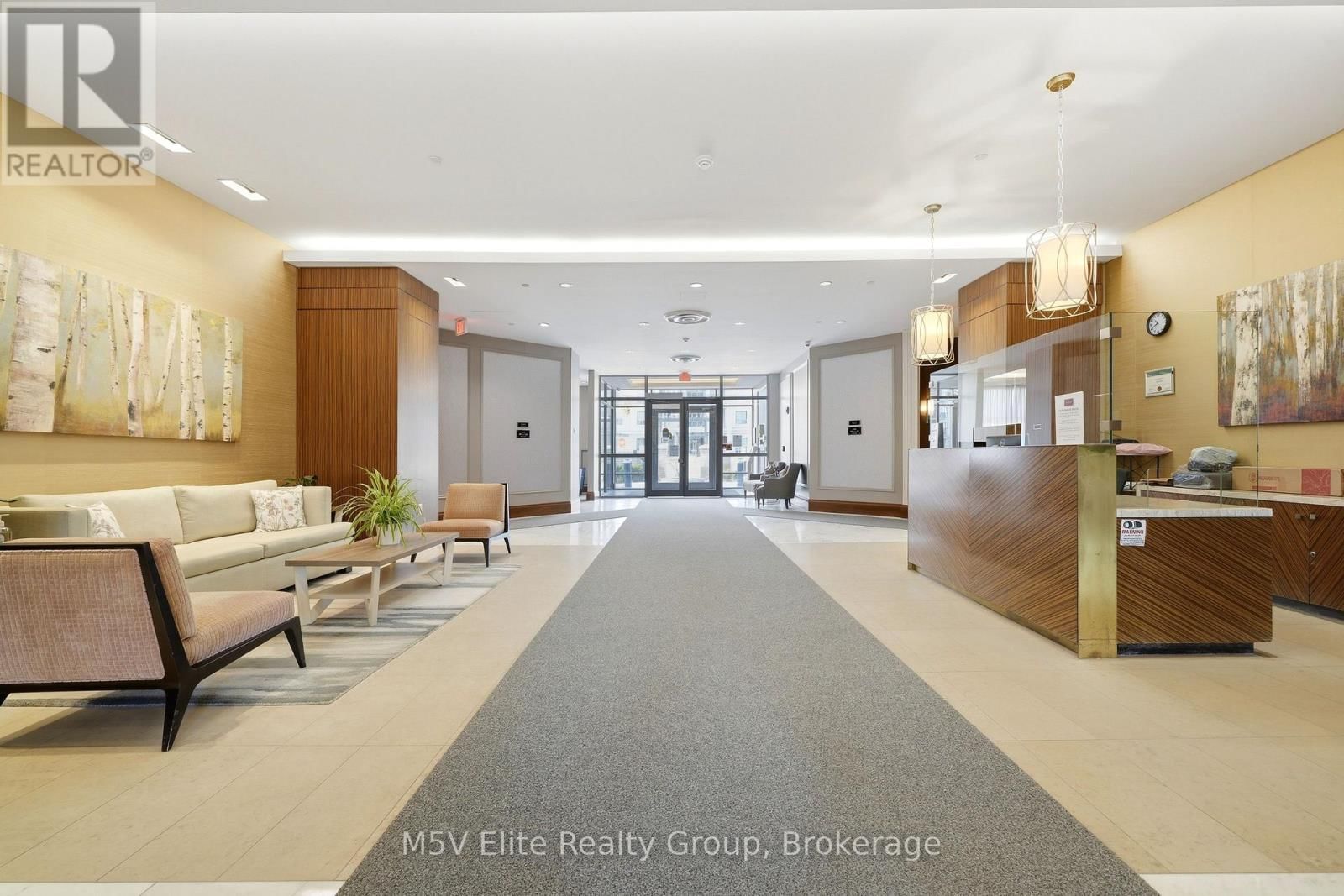 330 - 111 CIVIC SQUARE GATE Image 12