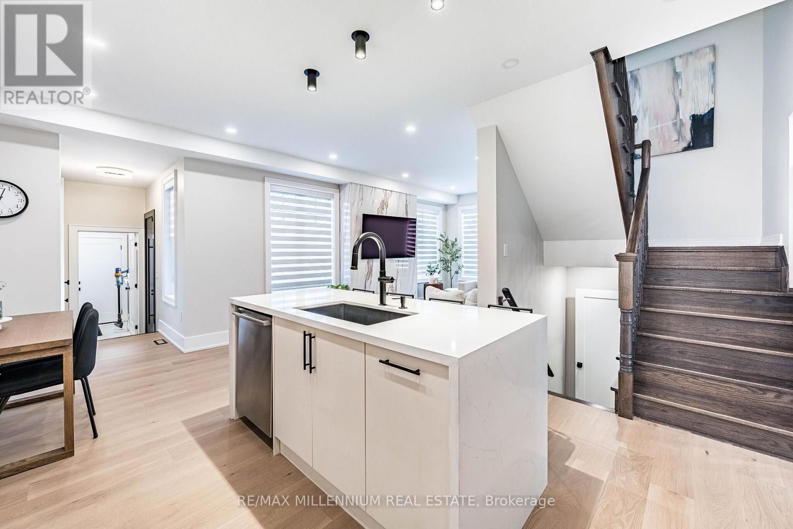 288 BARONS STREET Image 12