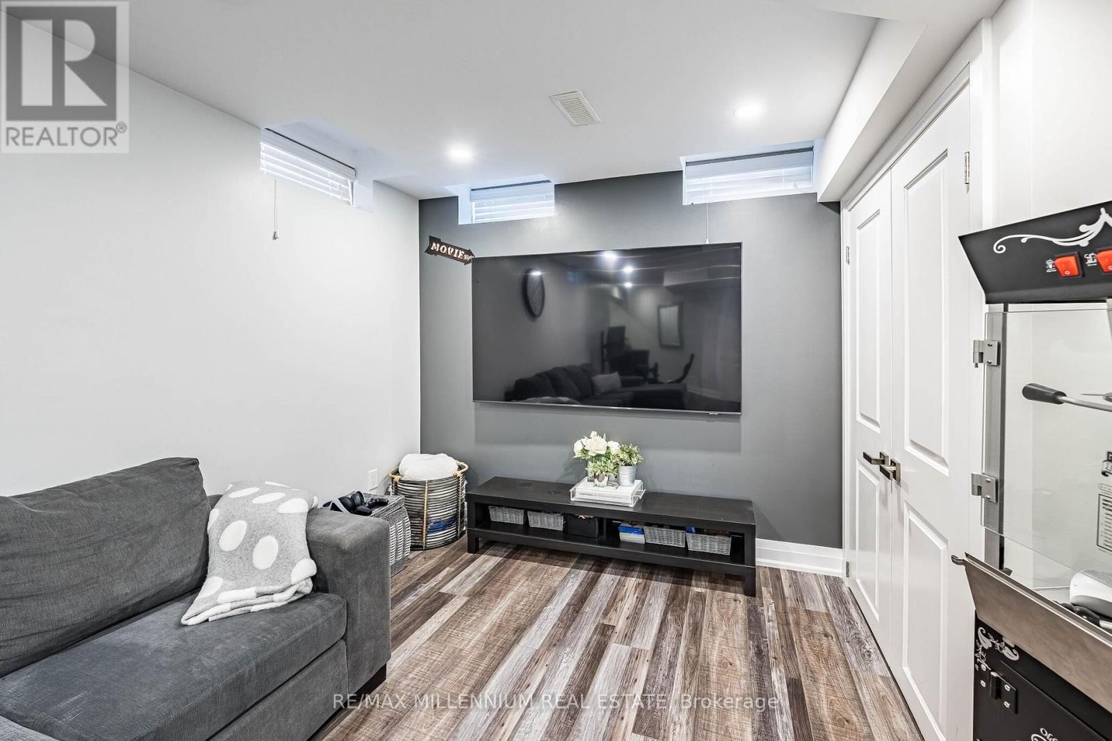 288 BARONS STREET Image 36