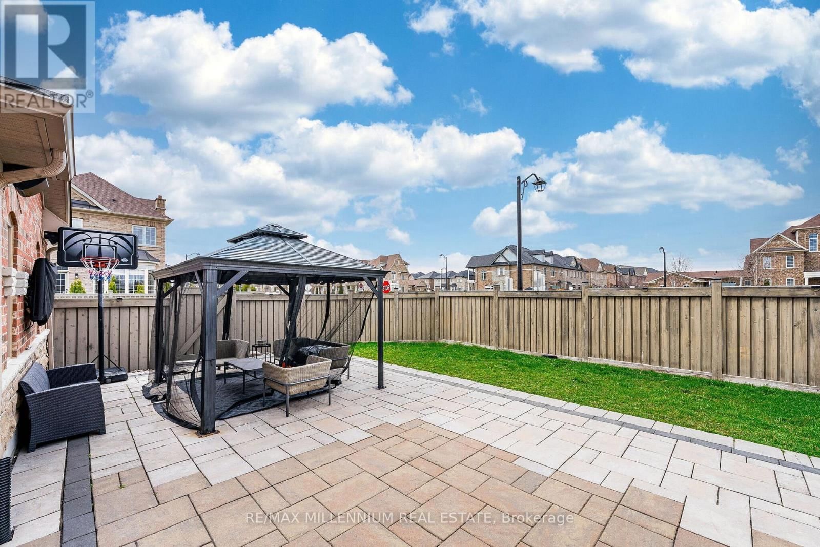 288 BARONS STREET Image 46