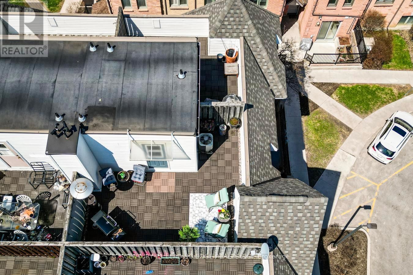 608 - 75 WELDRICK ROAD EAST Image 37