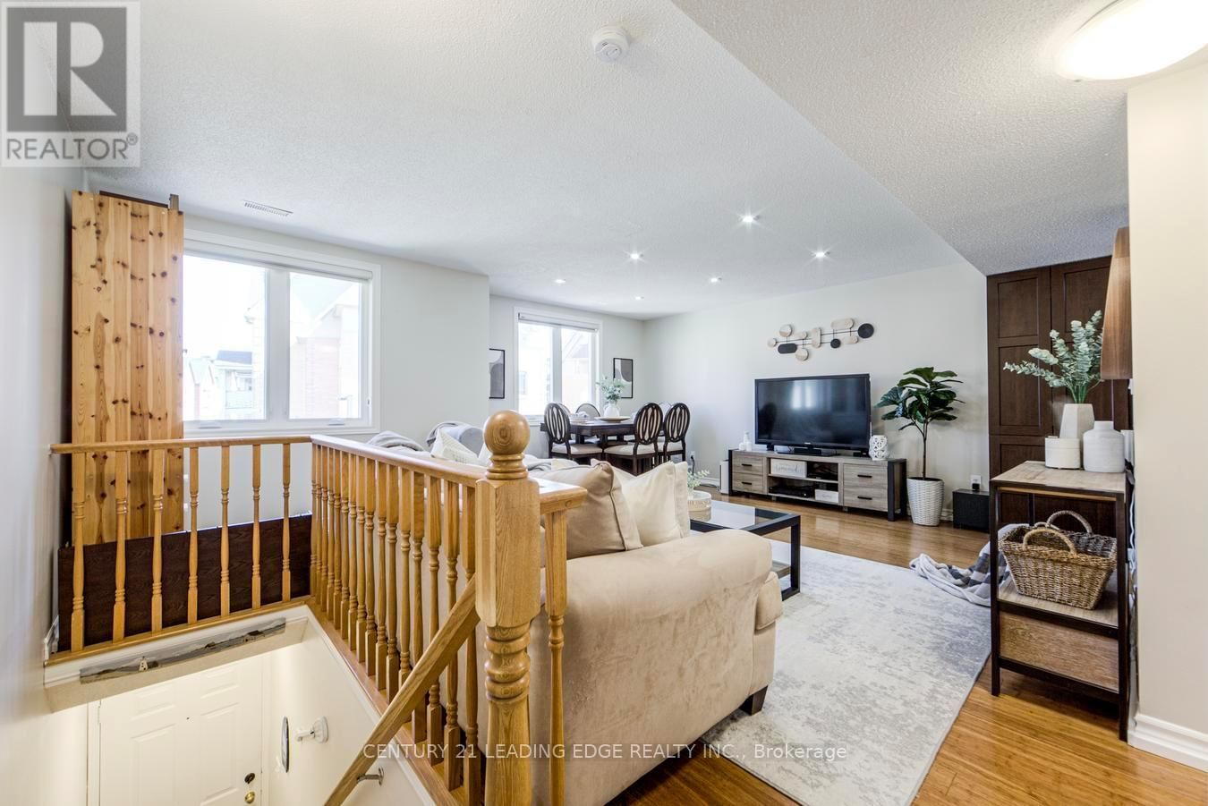 608 - 75 WELDRICK ROAD EAST Image 5