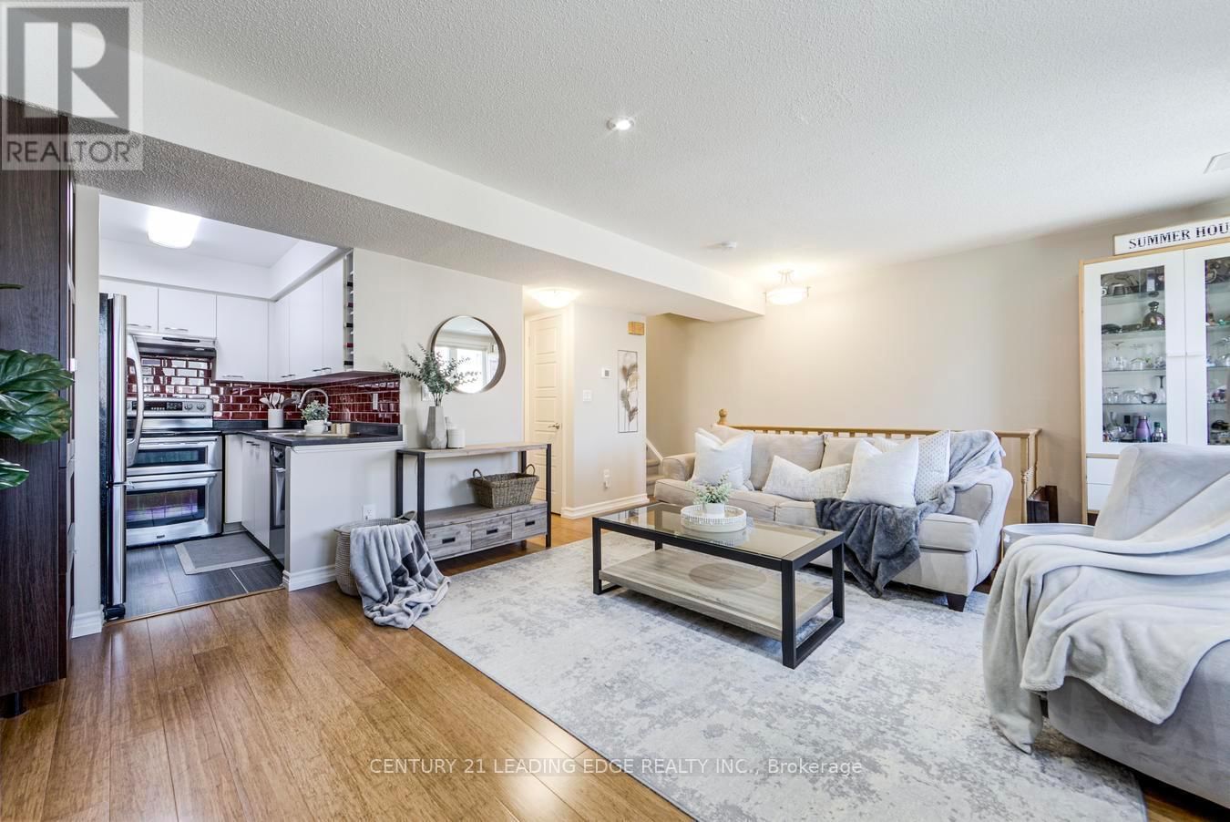 608 - 75 WELDRICK ROAD EAST Image 9