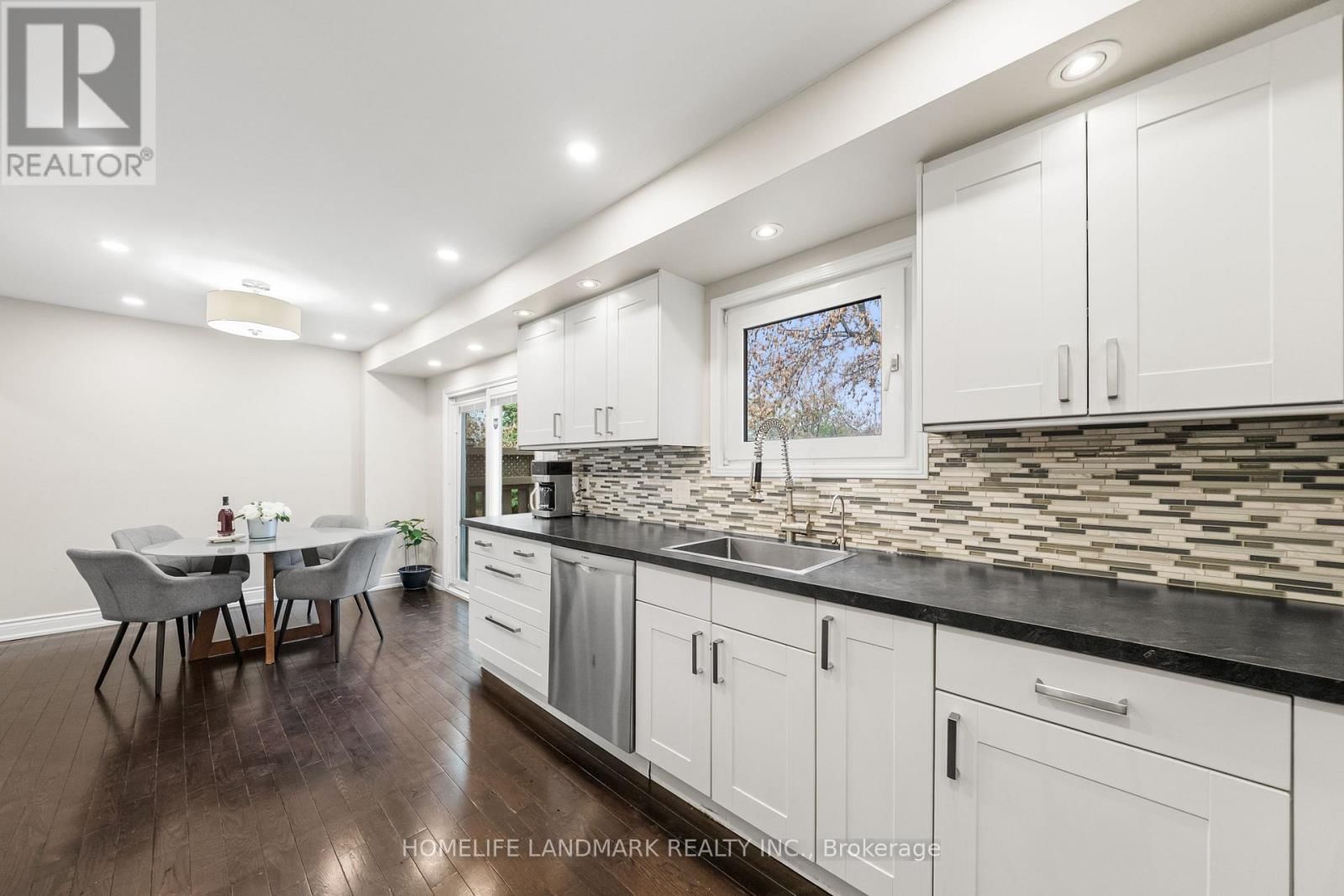 333 RANNIE ROAD Image 12