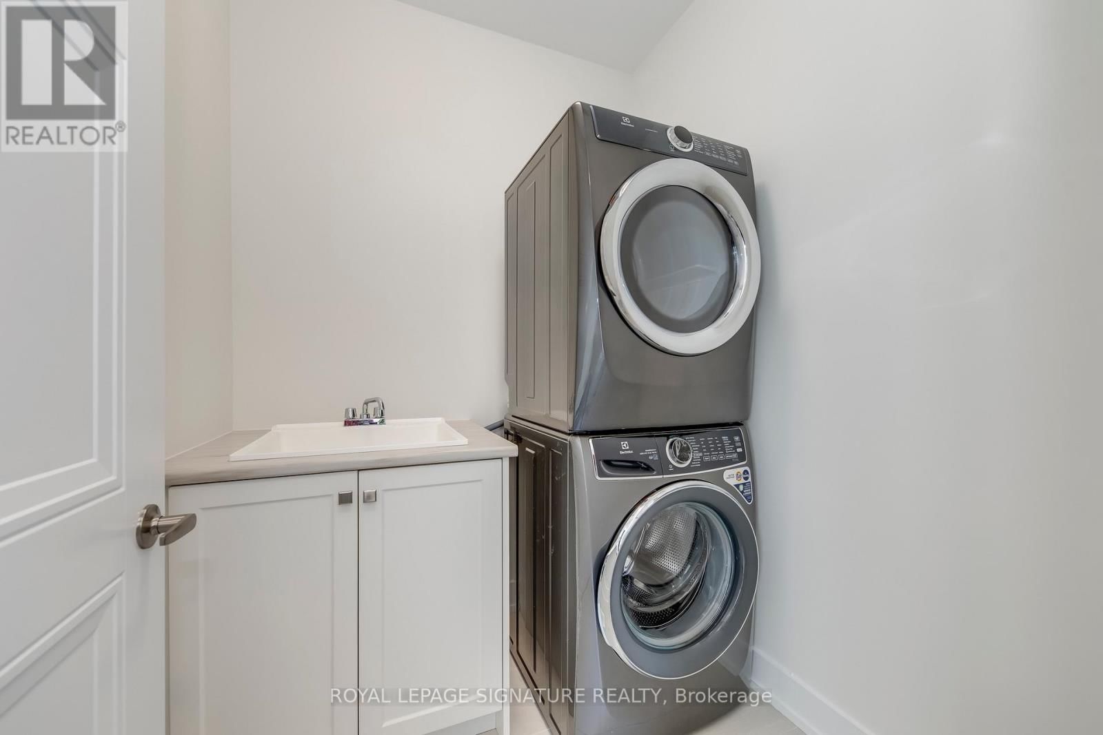 21 KOHN LANE Image 34