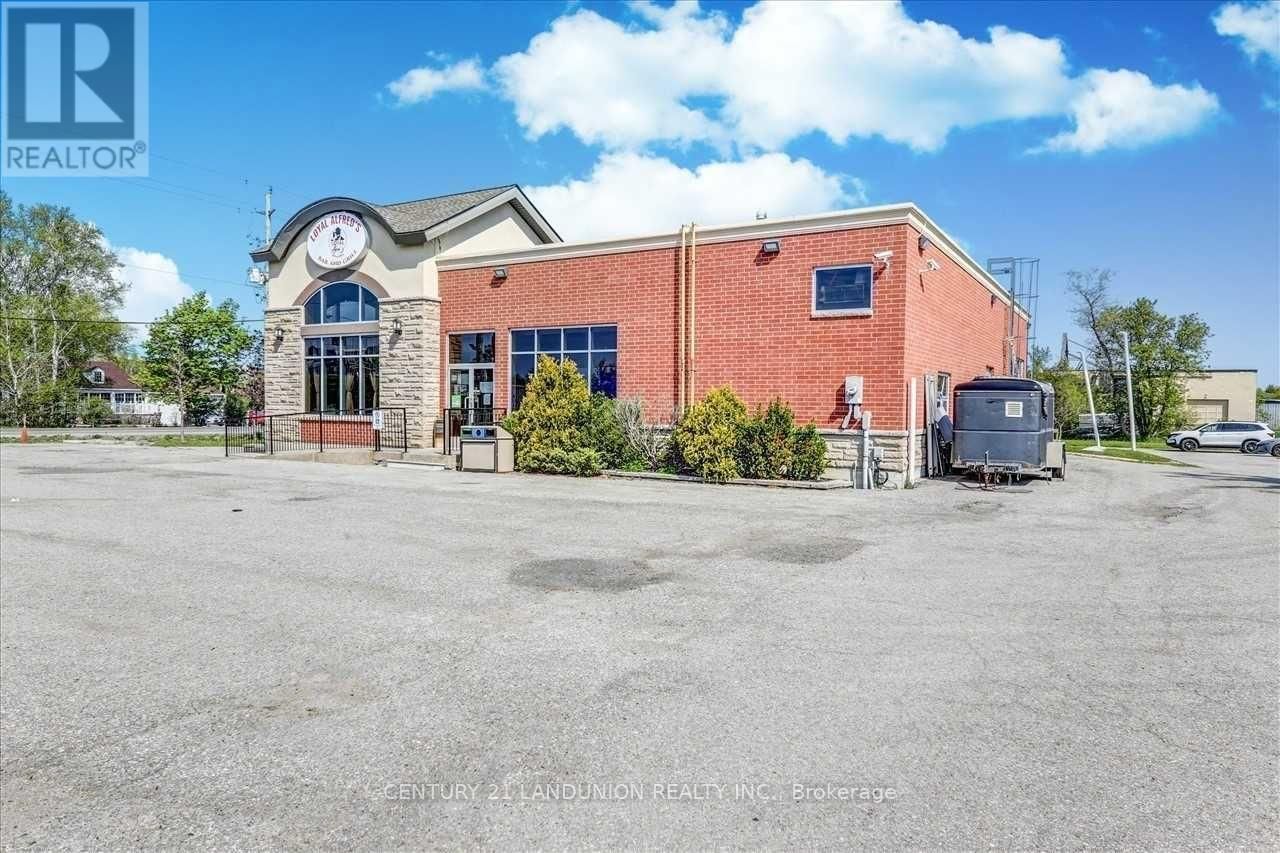 20215 WOODBINE AVENUE Image 4