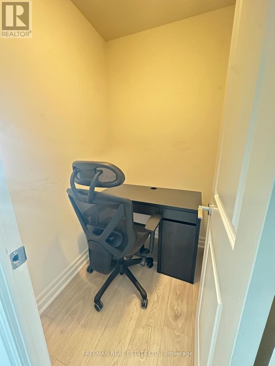 703 - 18 ROUGE VALLEY DRIVE WEST Image 7