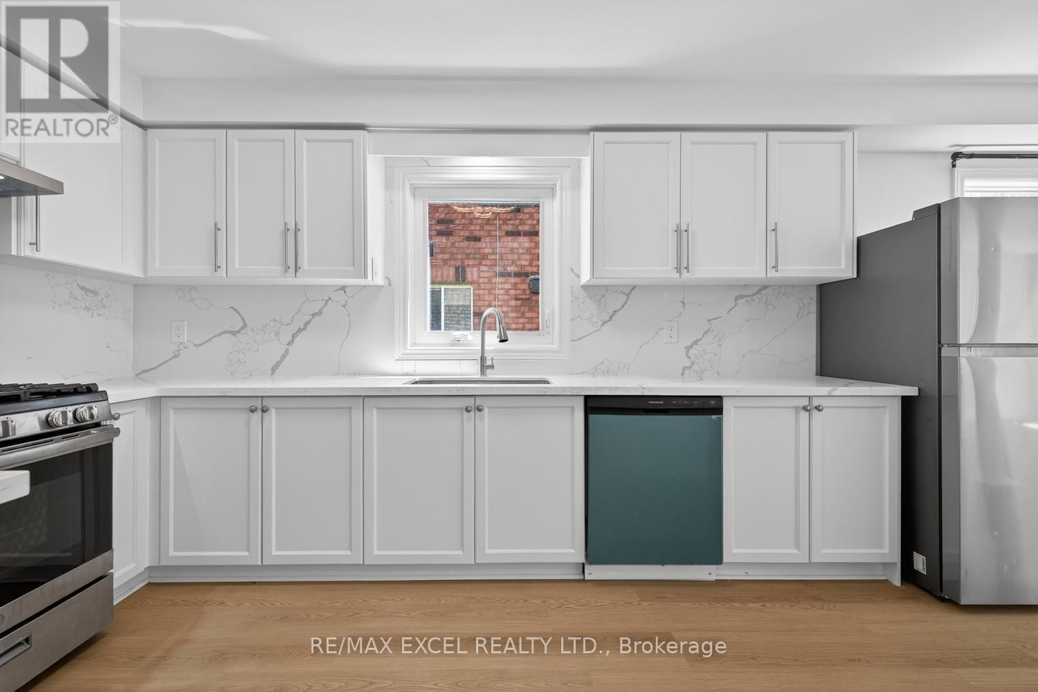 112 OCTOBER LANE Image 14