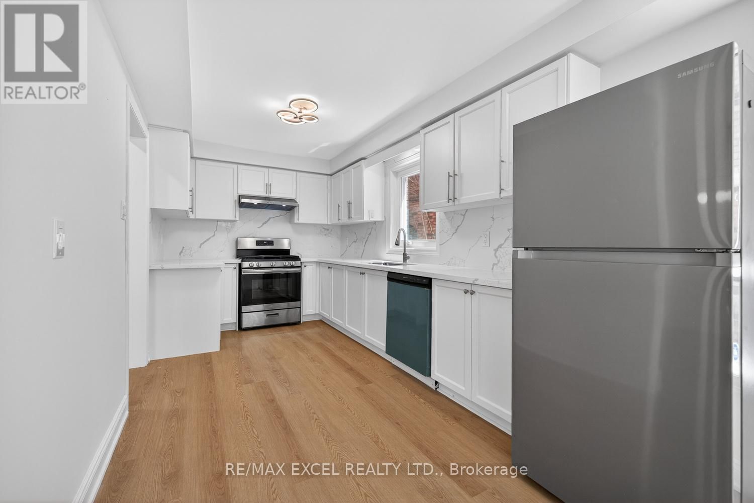 112 OCTOBER LANE Image 16