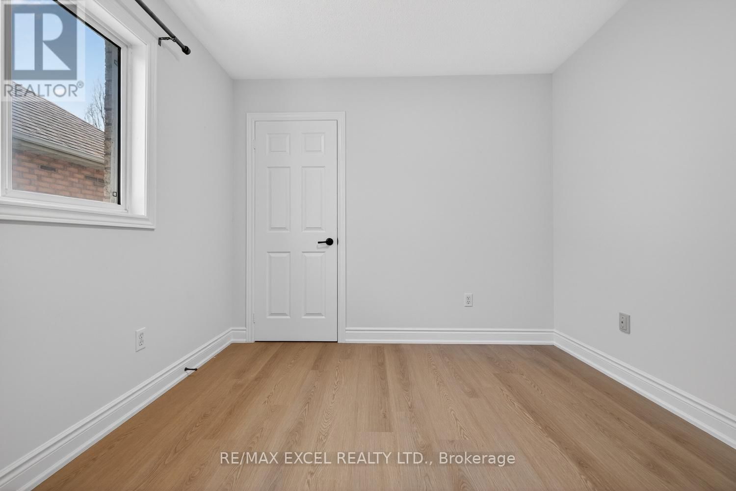 112 OCTOBER LANE Image 22