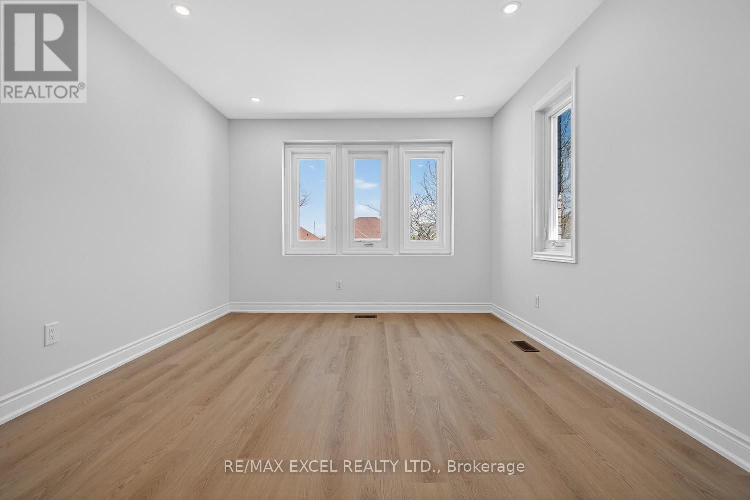 112 OCTOBER LANE Image 25