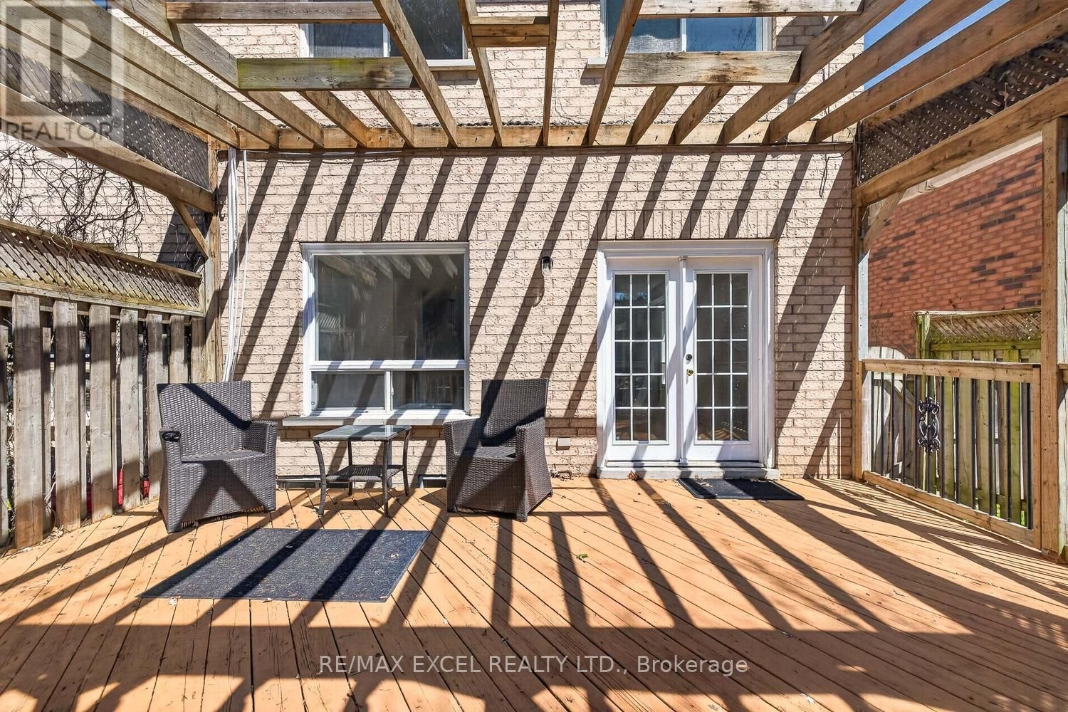 112 OCTOBER LANE Image 35