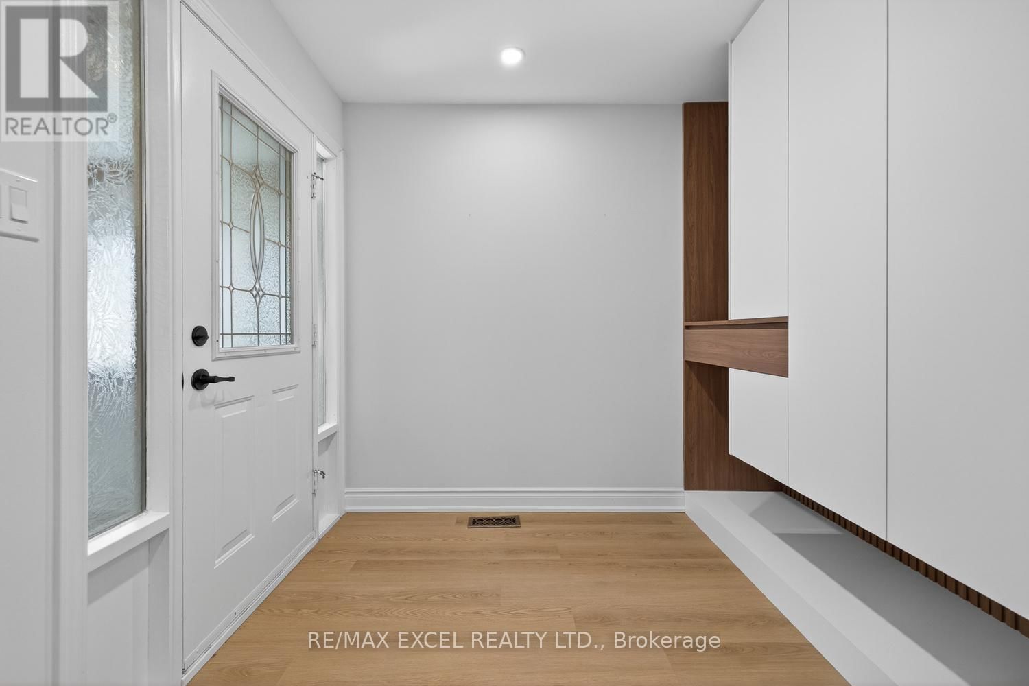 112 OCTOBER LANE Image 4