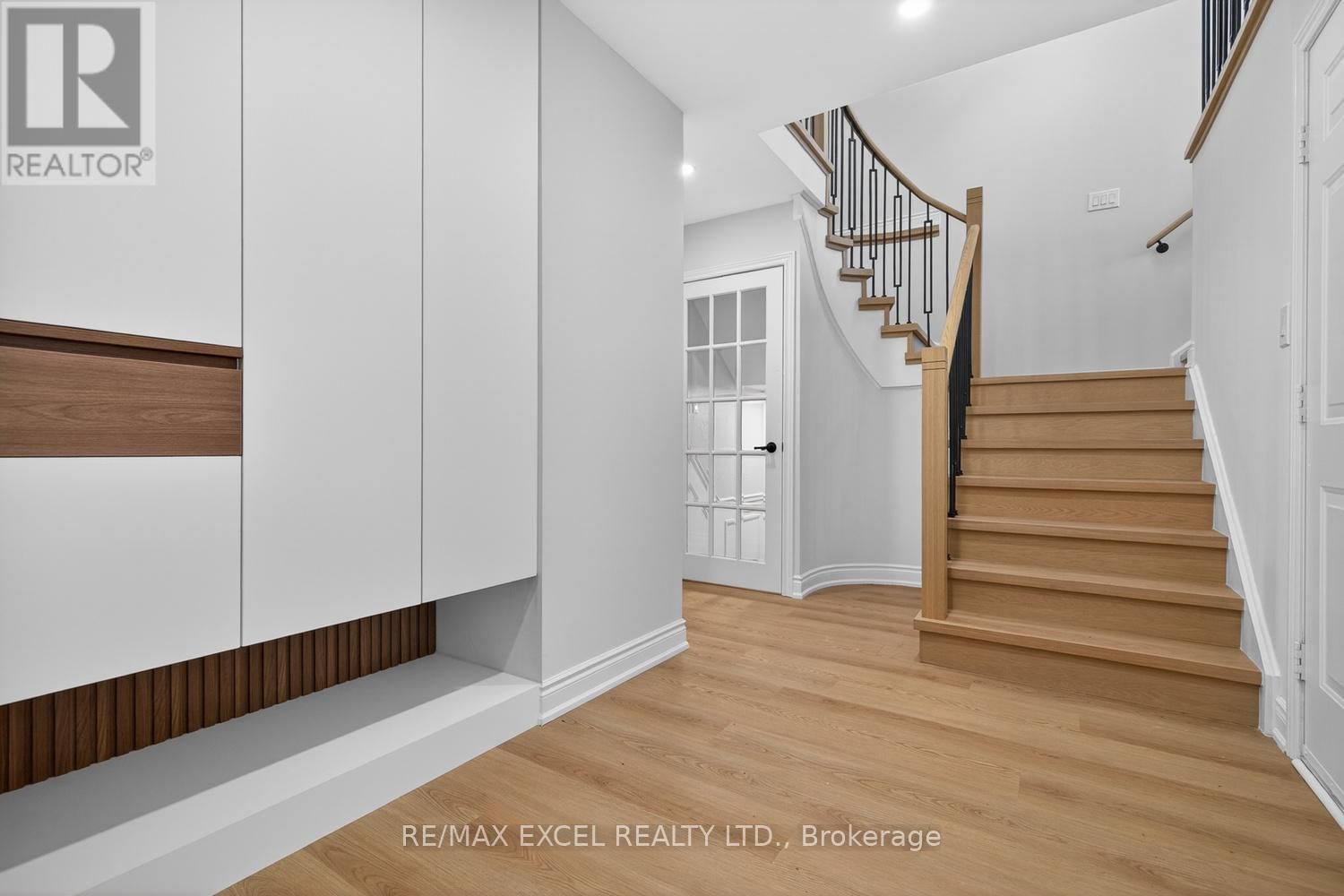 112 OCTOBER LANE Image 5