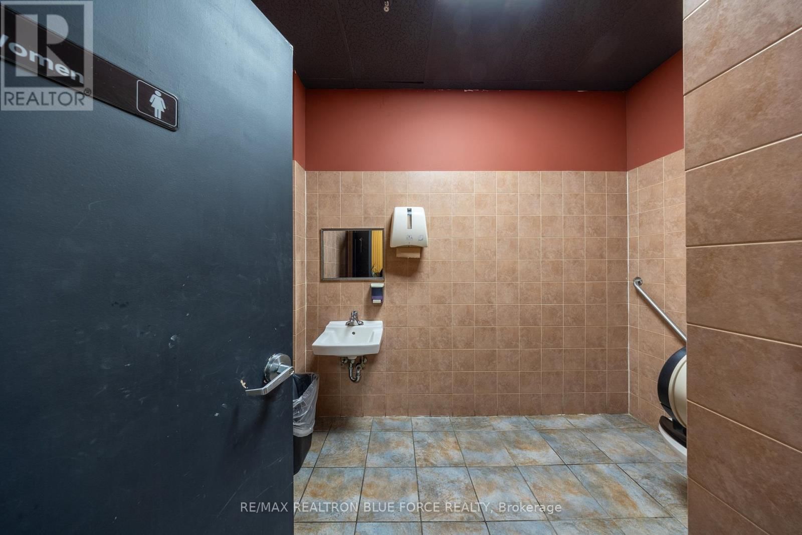 26 - 1111 DAVIS DRIVE Image 16