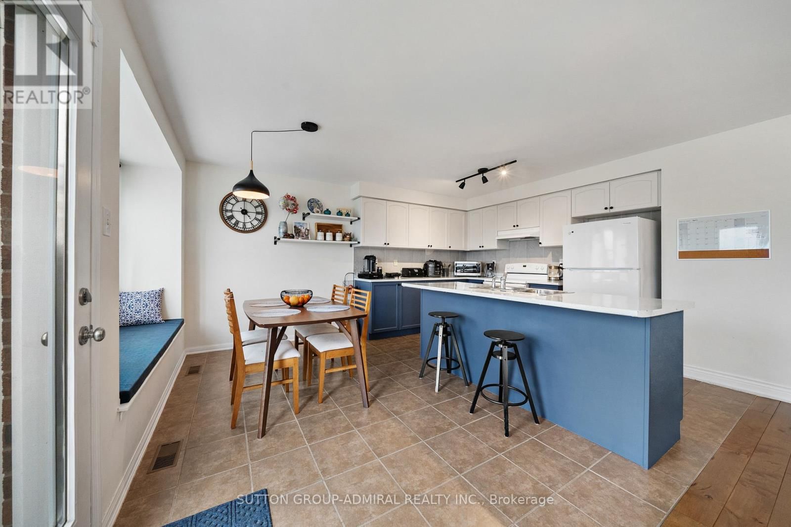 36 JOHN W TAYLOR AVENUE Image 8