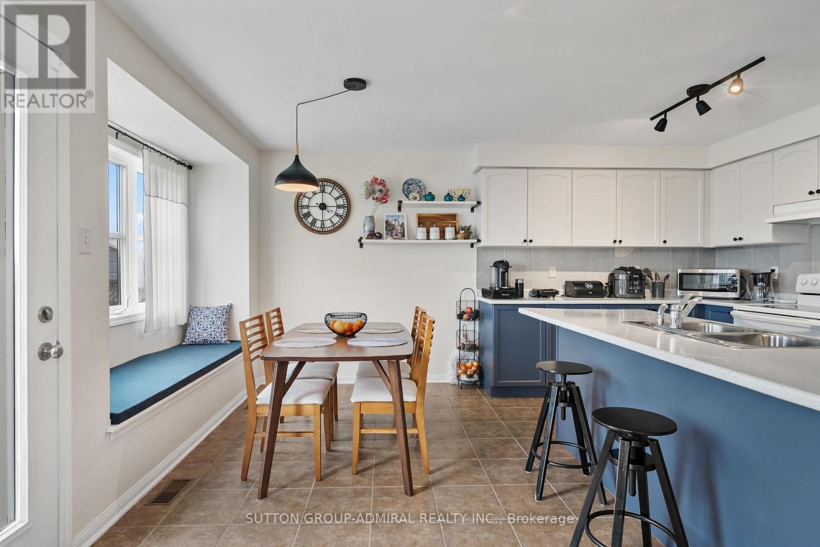 36 JOHN W TAYLOR AVENUE Image 9