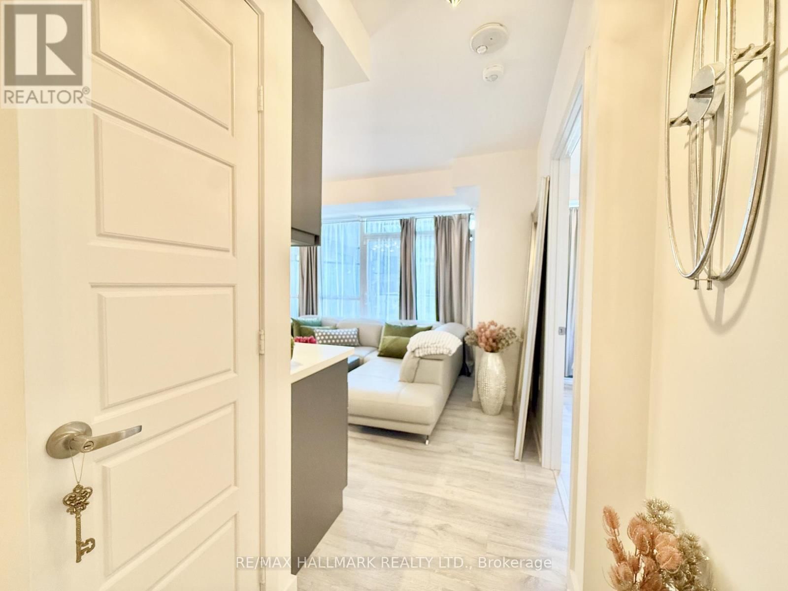 225 - 375 SEA RAY AVENUE Image 16