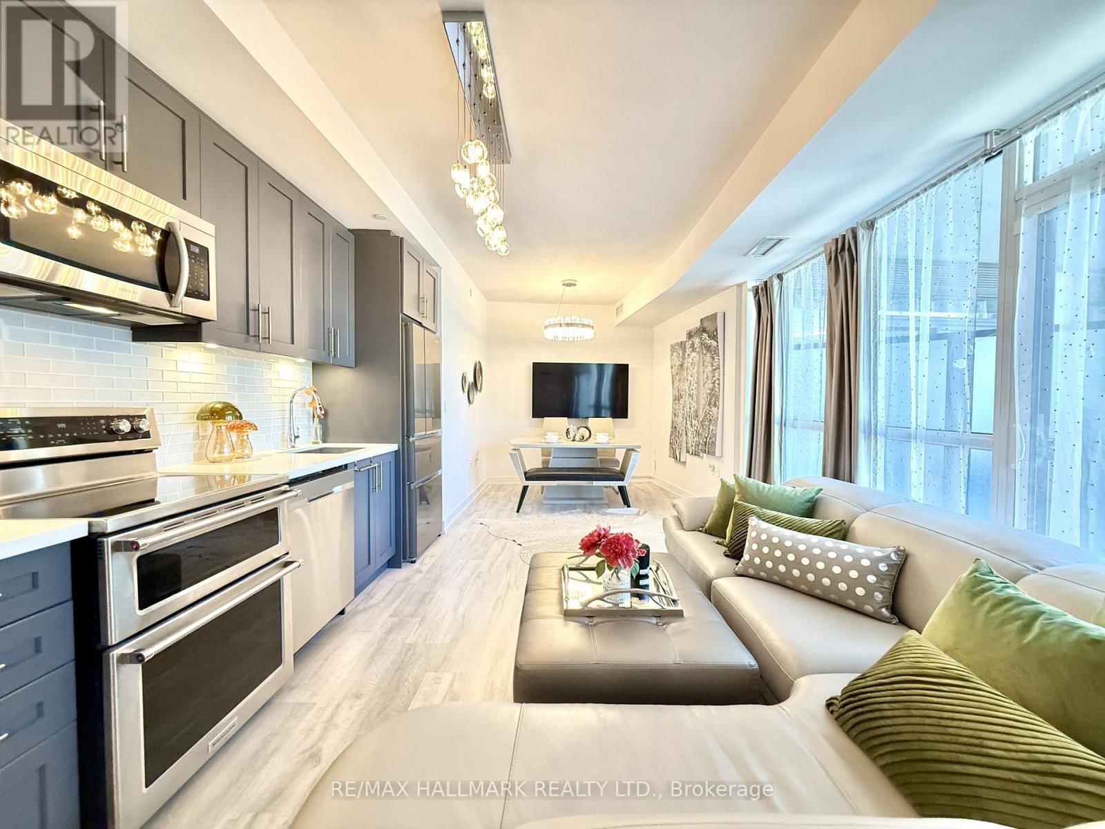 225 - 375 SEA RAY AVENUE Image 3